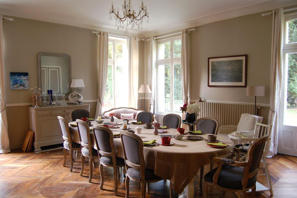 Le Manoir Du Menillet Bed and Breakfast Bornel Εξωτερικό φωτογραφία