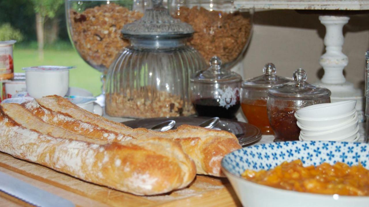 Le Manoir Du Menillet Bed and Breakfast Bornel Εξωτερικό φωτογραφία